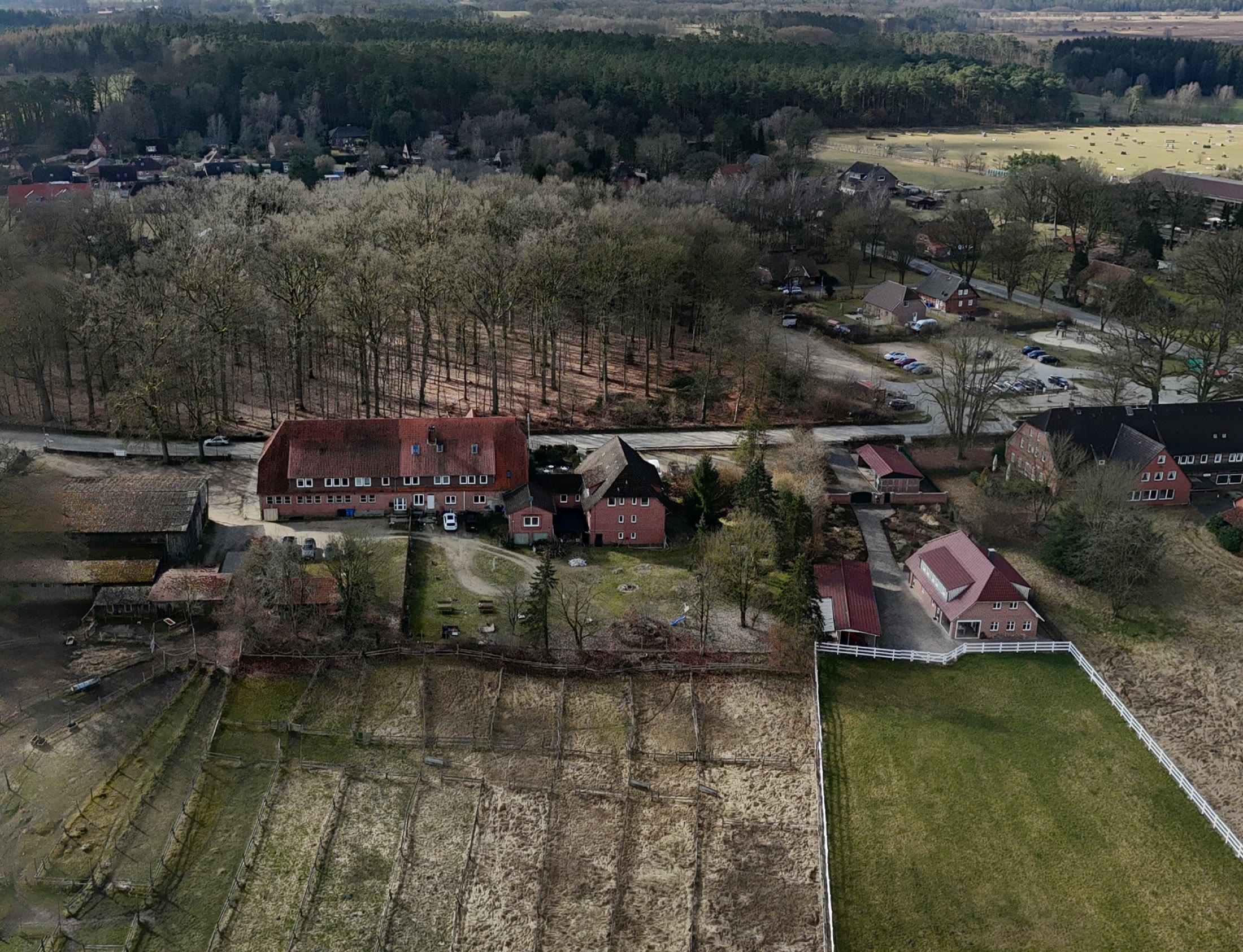 Das Anwesen der Pension Auetal von oben